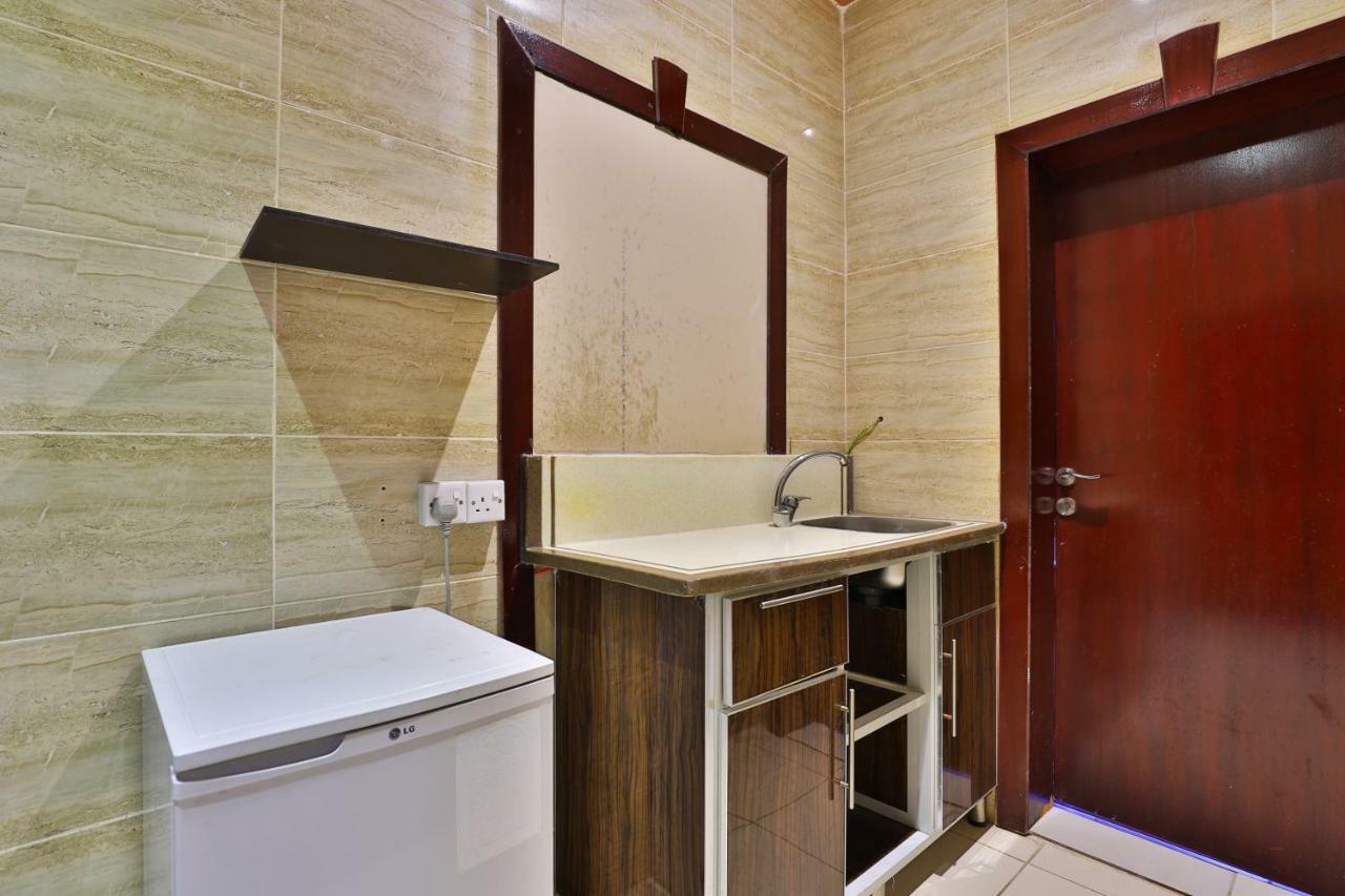 OYO 273 Star Yanbu Hotel Suites Exterior foto