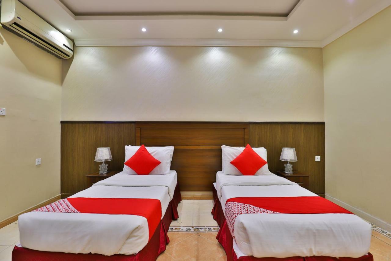 OYO 273 Star Yanbu Hotel Suites Exterior foto